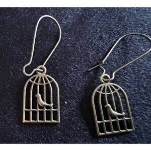 New Antiqued Bronze Bird Dangle Earrings E193
